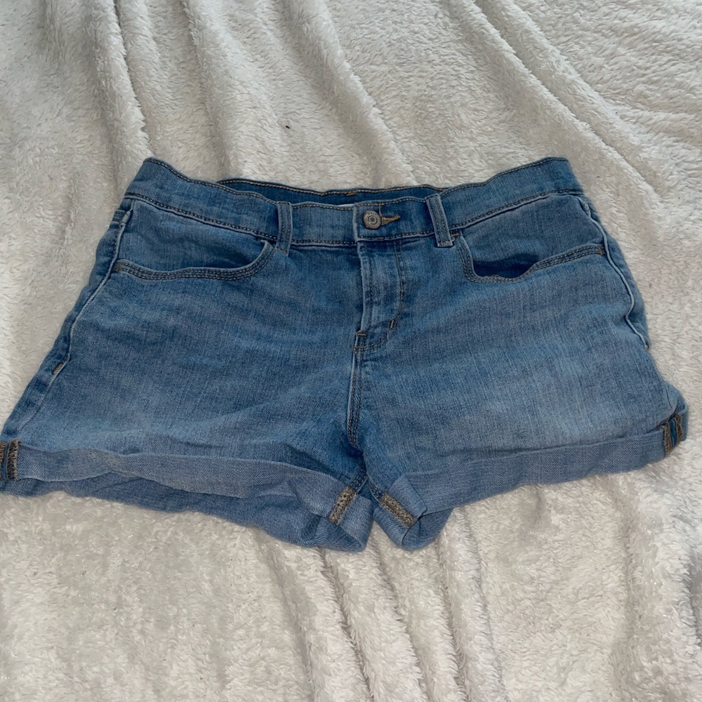 light blue old navy boyfriend jean shorts